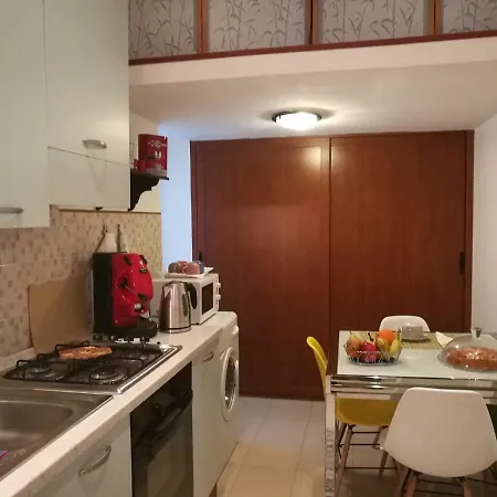 Pretty House *